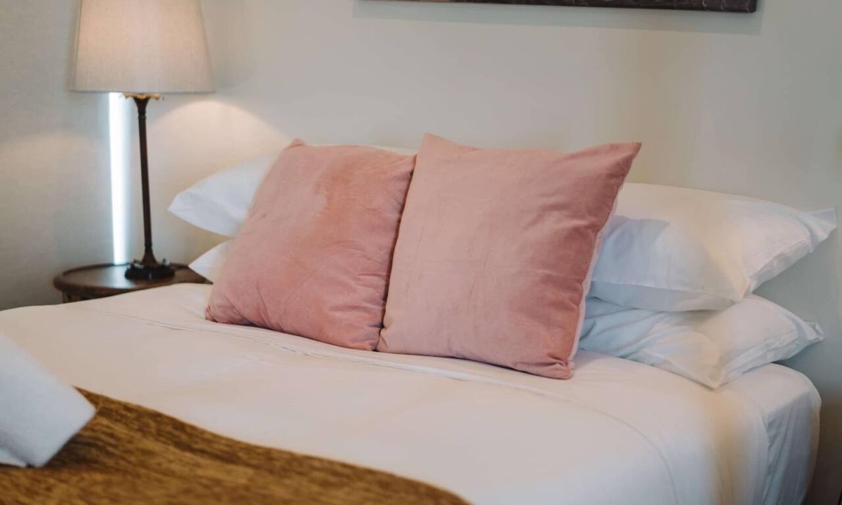 Kingston Apartment | Perfect Located 1-Bed with Great Views