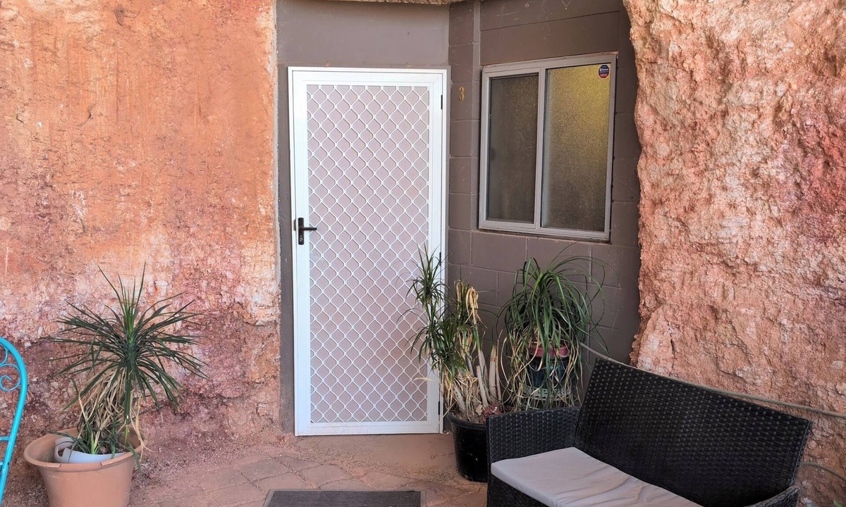 Coober Pedy Apartment | Pet friendly 2-bedroom apartment in awesome Coober Pedy location