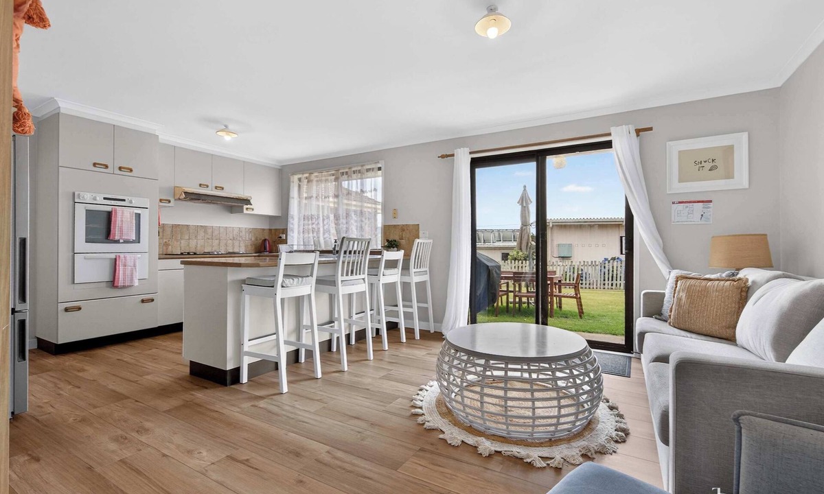 Kianga House | Pet-Friendly Home, Walk to Beach - Kianga Comfort