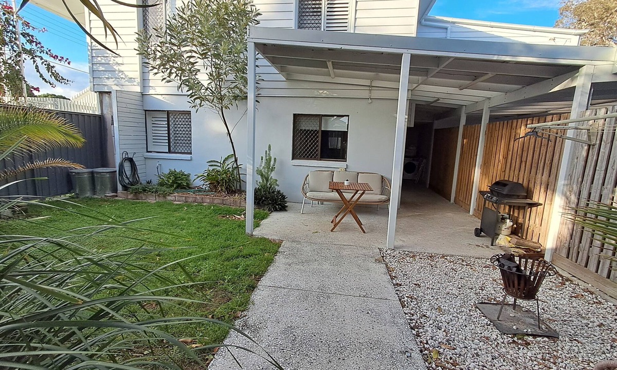 Clontarf Apartment | Pet Friendly Peninsula