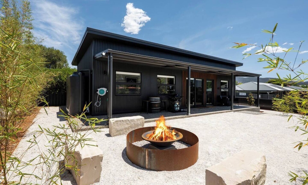 Central Mudgee Villa | Petit Verdot A Central Luxe Wine Retreat
