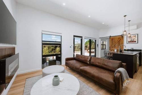 Central Mudgee Villa | Petit Verdot - A Central Luxe Wine Retreat