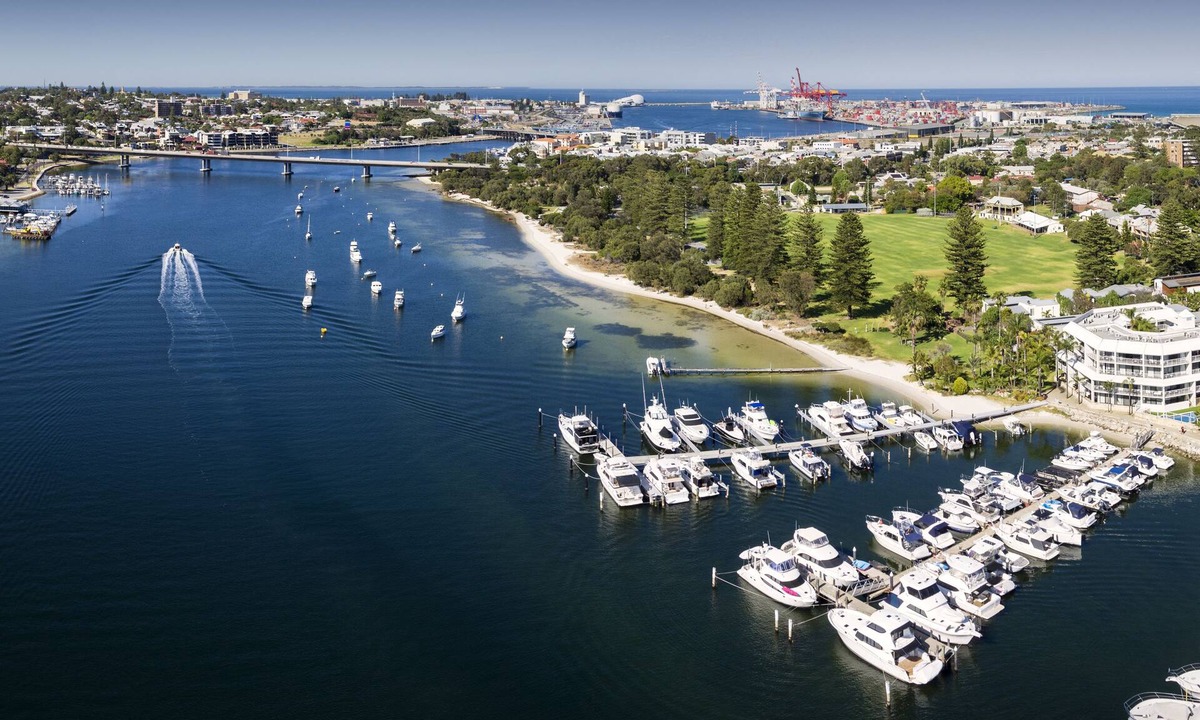 North Fremantle Apartment | Pier 21 Riverside Apartment Hotel