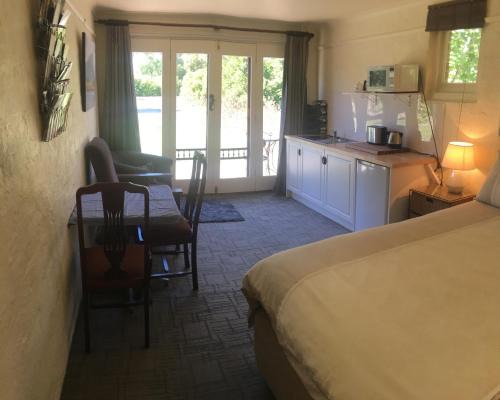 Hamilton Bed & Breakfast | Pierrepoint Accommodation