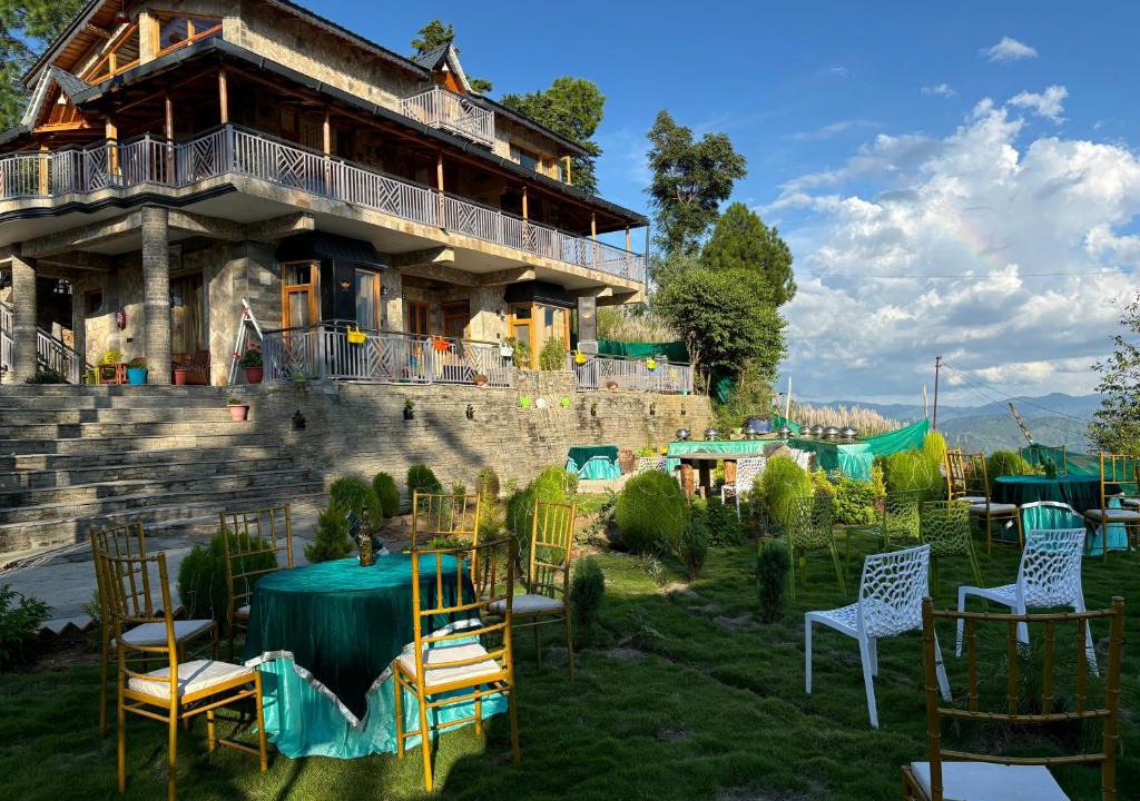 Almora House | Pine Grey Castle