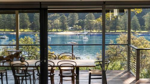 Coasters Retreat House | Pittwater Waterfront Retreat Ferry or Water Access