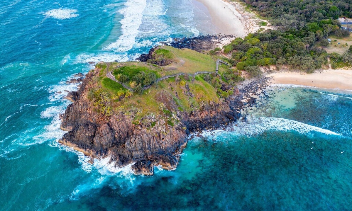 Cabarita Beach House | POOL & MOUNTAIN VIEWS 2 BED APARTMENT - BEACHFRONT