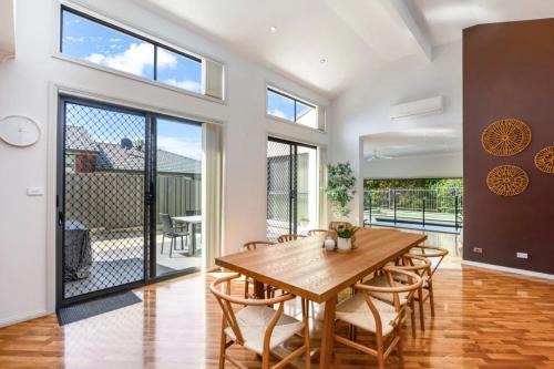 Vincentia House | Poolside Oasis by Experience Jervis Bay