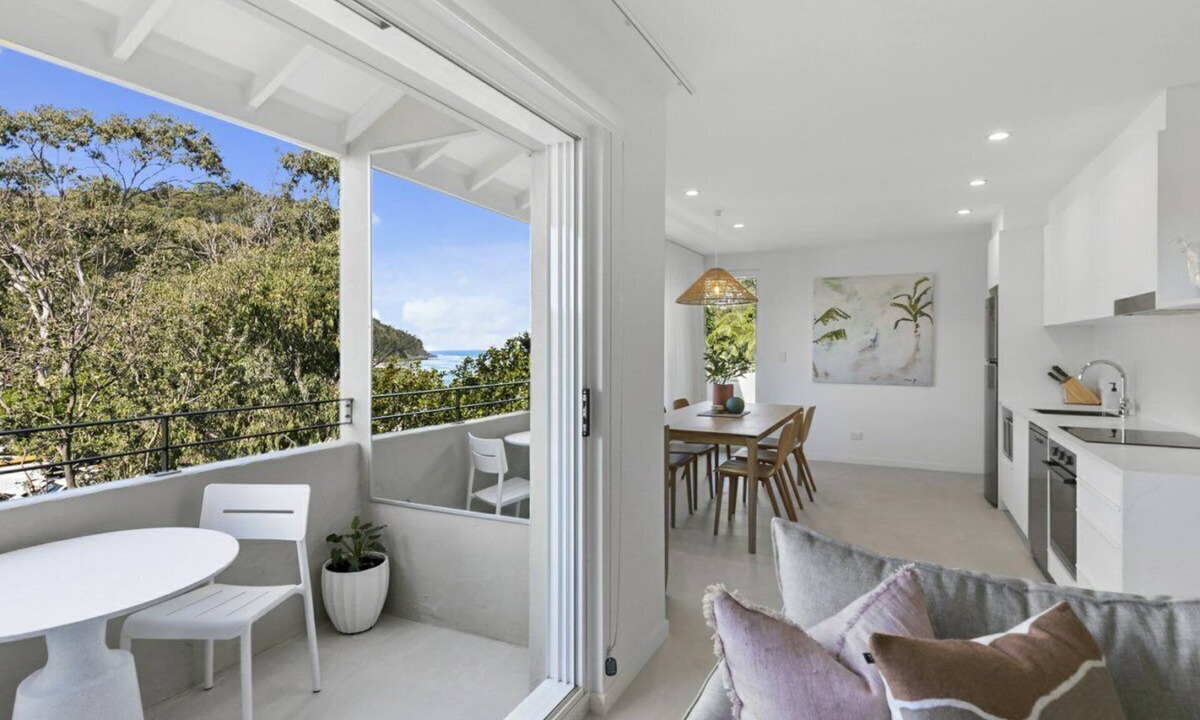 Noosa Heads Apartment | Portofino 8 - BEACHFRONT COMPLEX STUNNINGLY RENOVATED PENTHOUSE