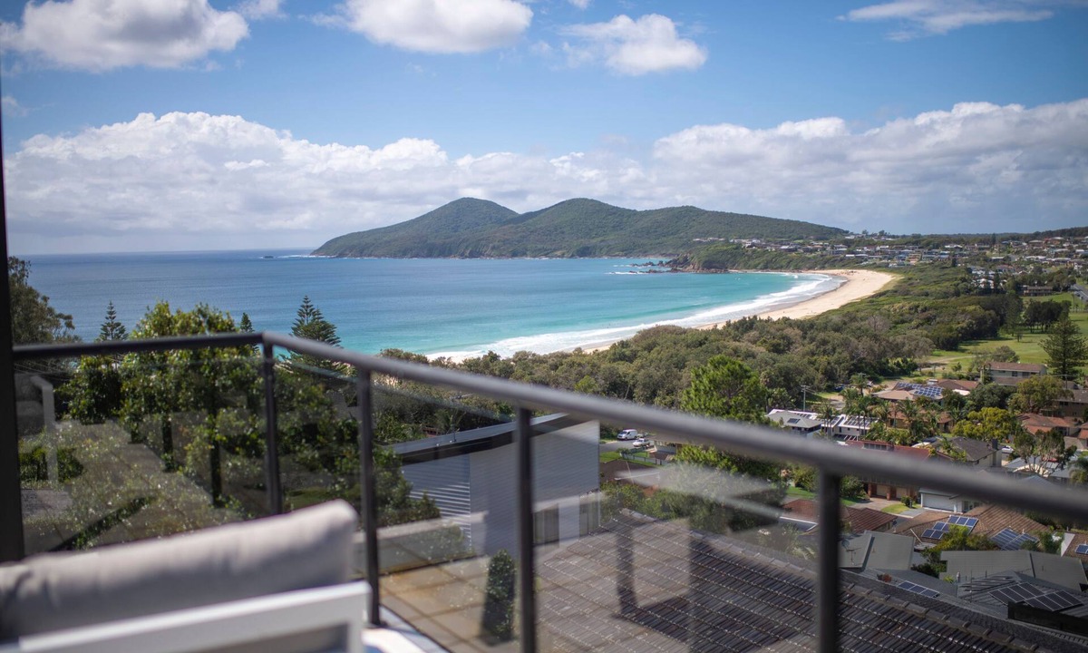 Forster House | Pretty Coastal Home with Magnificent Ocean Views!