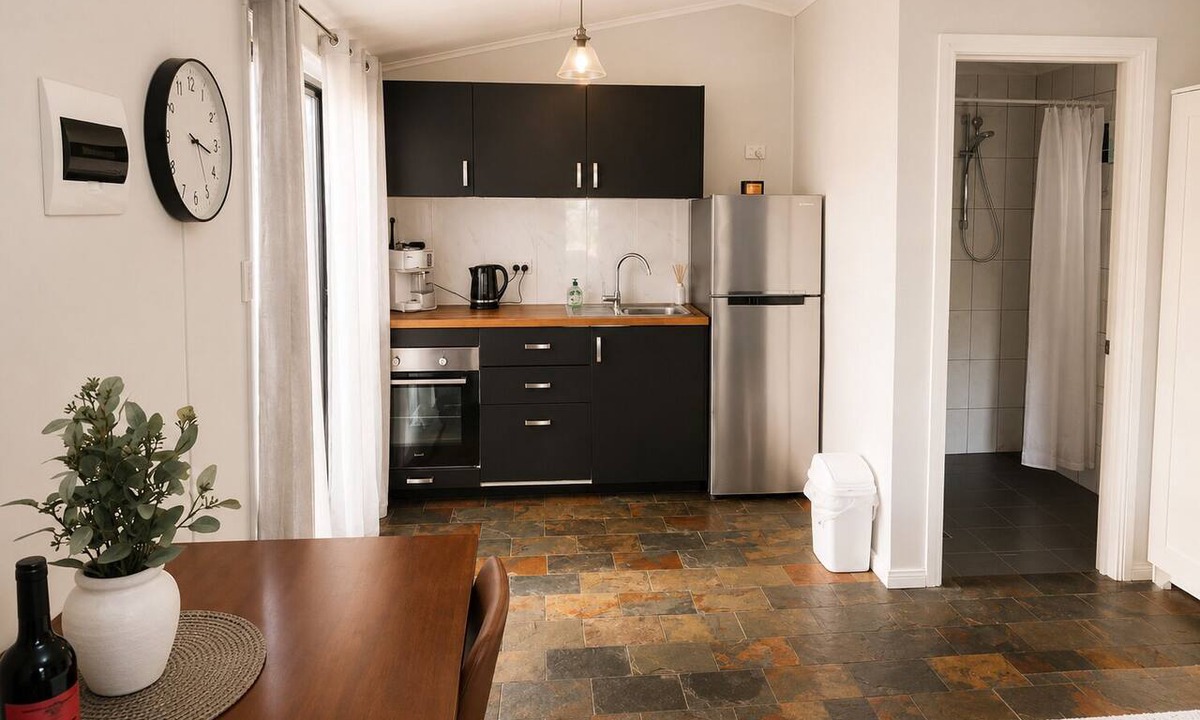 Seacliff Apartment | Private Coastal Studio - King Bed - Courtyard - Fully Detached - Seacliff Beach