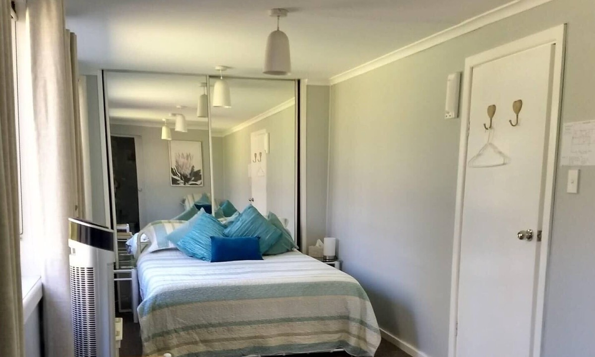 Sutton Forest Bed & Breakfast | Private Family Bedroom w ensuite (pet friendly)