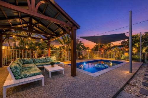 West End House | Private Pool Retreat 3BR 2BA Townsville Pet-Friendly