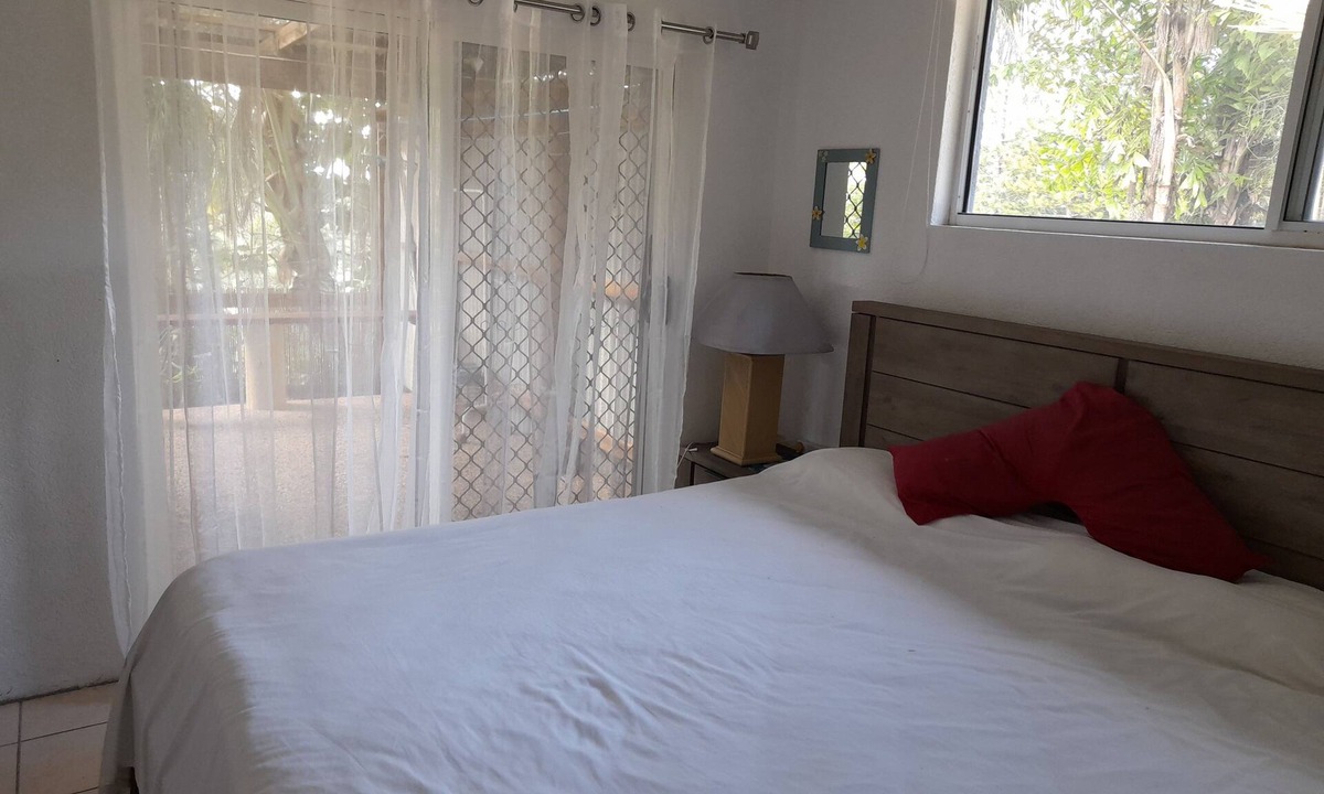 Redlynch Apartment | Private, Quiet, Secure, fully Self contained Granny Flat with off street parking