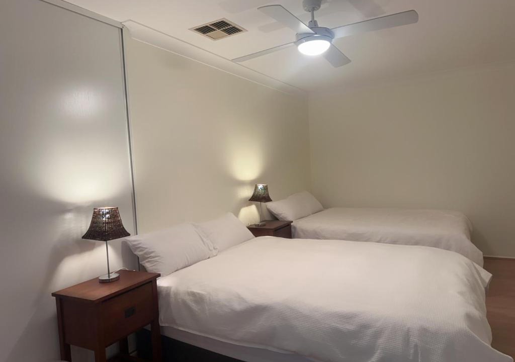 Elderslie Apartment | Private Room-2Queen beds