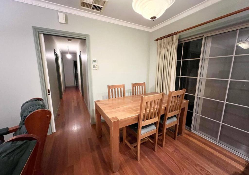 Bentleigh House | Private Room Shared House Bentleigh near train