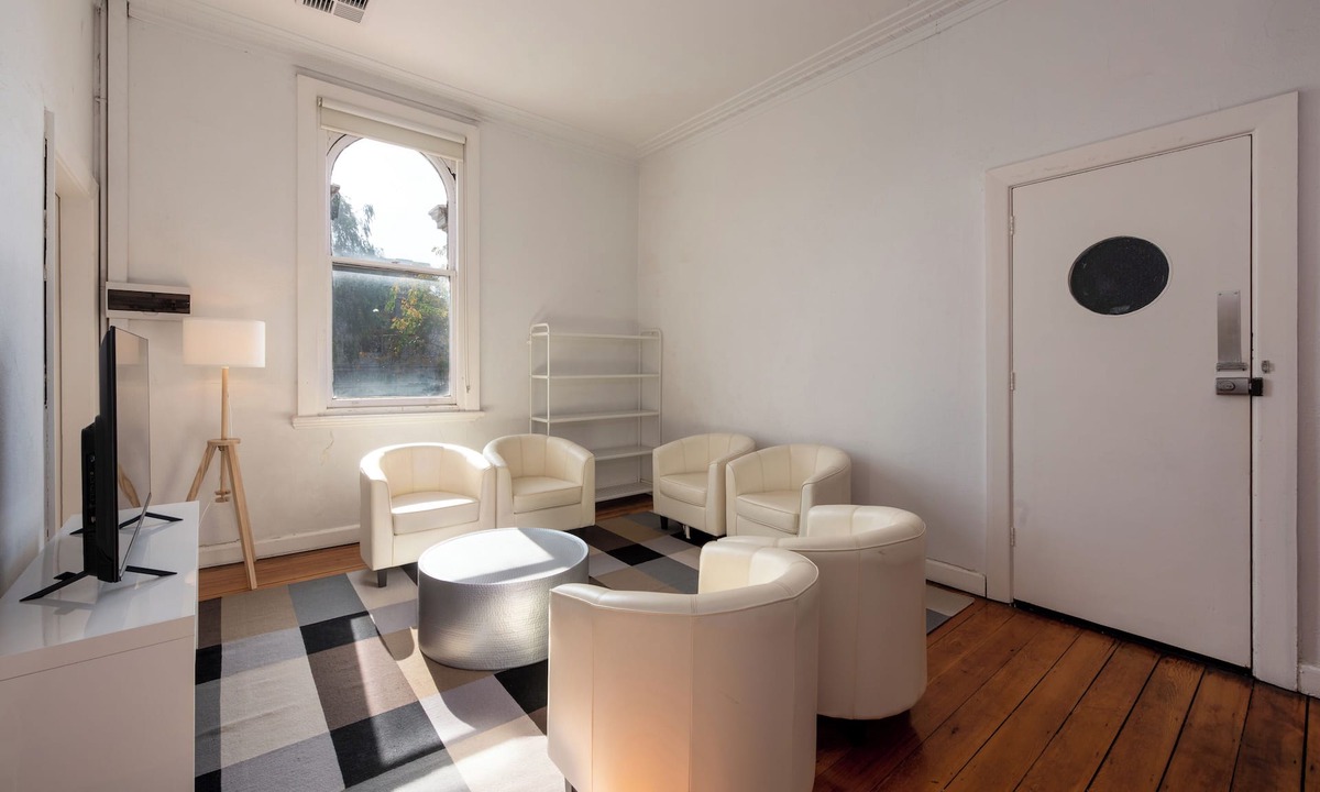 Fitzroy North Apartment | Private Unit in Heritage Building in Fitzroy North