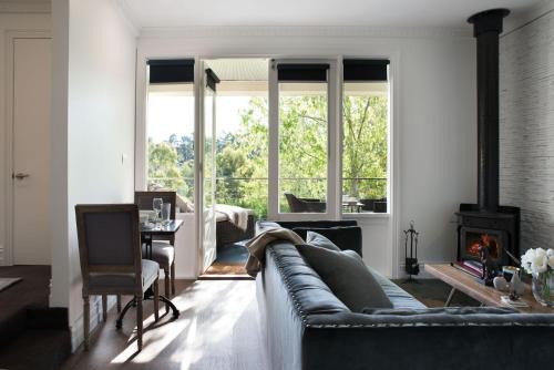 Hepburn Springs House | Provence Spa Villa 2