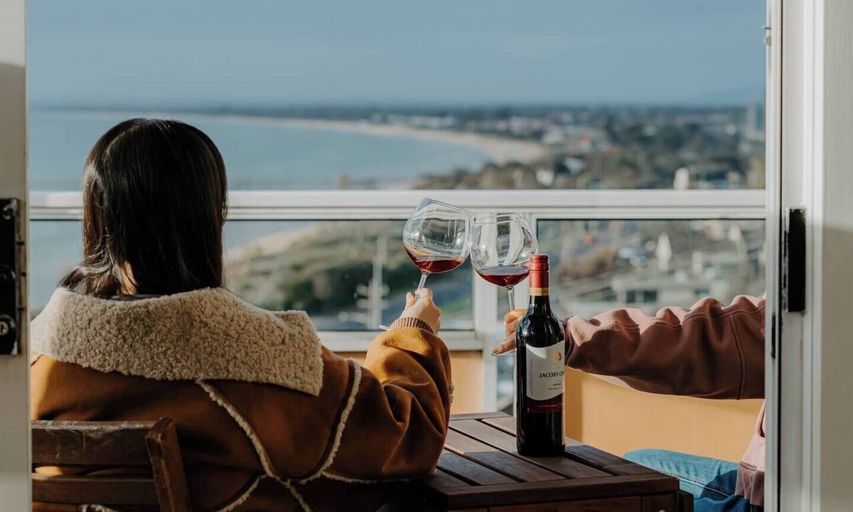 Frankston House | Pudding's Home: Exclusive Oceanfront Experience