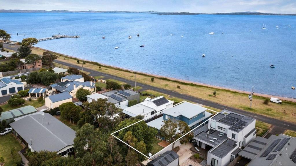 Rhyll House | Pukeko Beach House