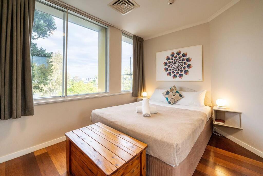 Auchenflower Apartment | Quaint Auchenflower 1B1B Apt w Parking Close to UQ M5