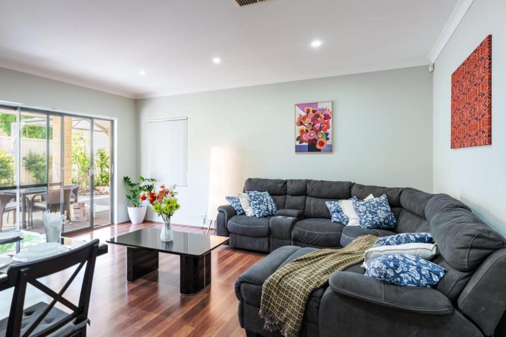 Queens Park House | Queens Residence Perth Western Australia