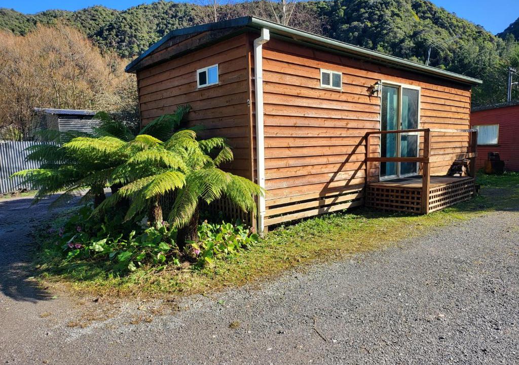 Queenstown Apartment | Queenstown Copper Country Cabins