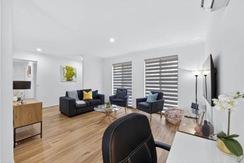 Armadale House | Quiet 3BR Armadale Home with Free Parking and AC