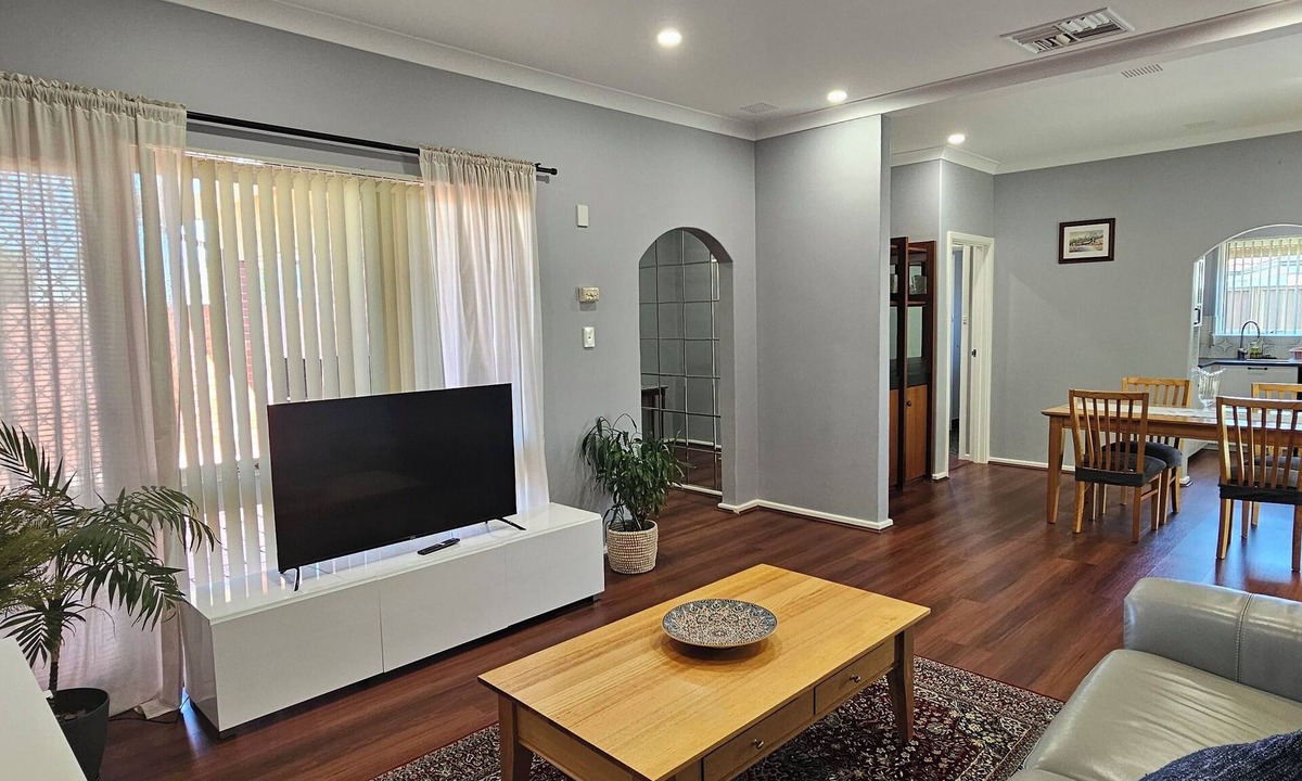 Nollamara House | Quiet & Clean 2BR House Stay