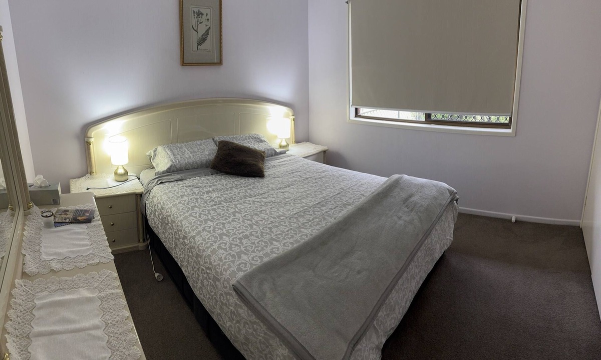 Brighton House | Quiet cozy room by the beach R1