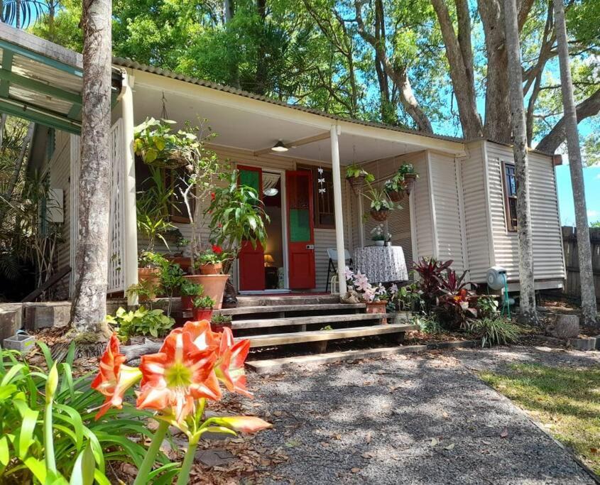 Maleny House | Quirky Cottage in Centre of Maleny, Walk Everywhere