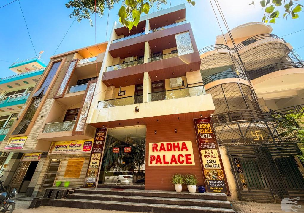 Vrindavan Hotel | Radha Palace