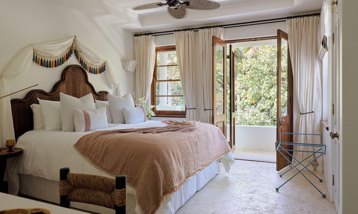 Byron Bay Hotel | Raes on Wategos