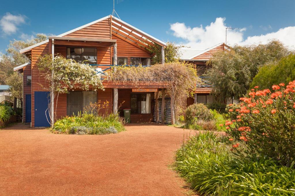 Ocean Beach Cabin | Rainbow House