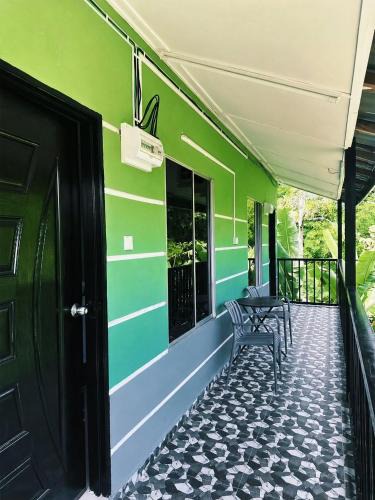 Kuala Tahan Hotel | Rainbow River View