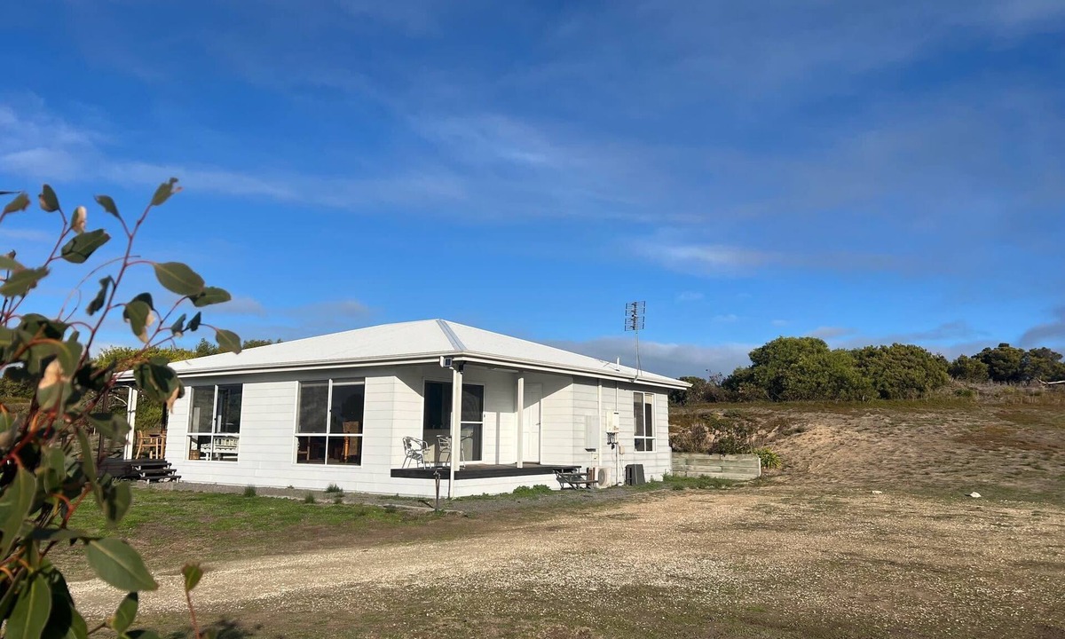 Waterhouse House | Ramblers Croft- WiFi, Pet friendly outside