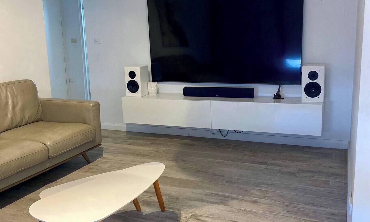 Randwick Apartment | Randwick Apt Walk to Centennial Park & Beach