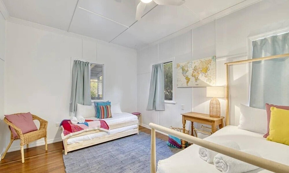 Bargara Cottage | Recently renovated located two blocks from the beach!