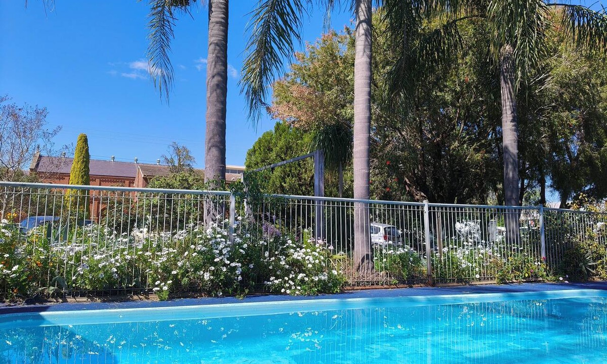 Gunnedah Hotel | Red Chief Motel