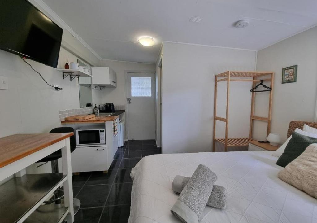 Redcliffe House | Redcliffe Homestay