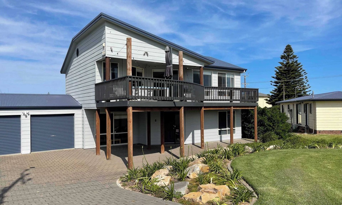 Middleton House | Relax and Unwind with Family and Friends