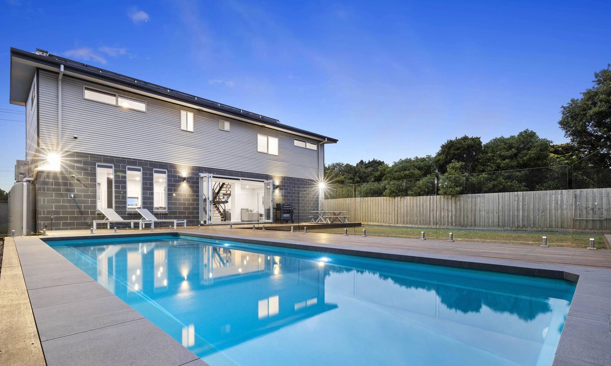 Surf Beach House | Relax at surf beach.