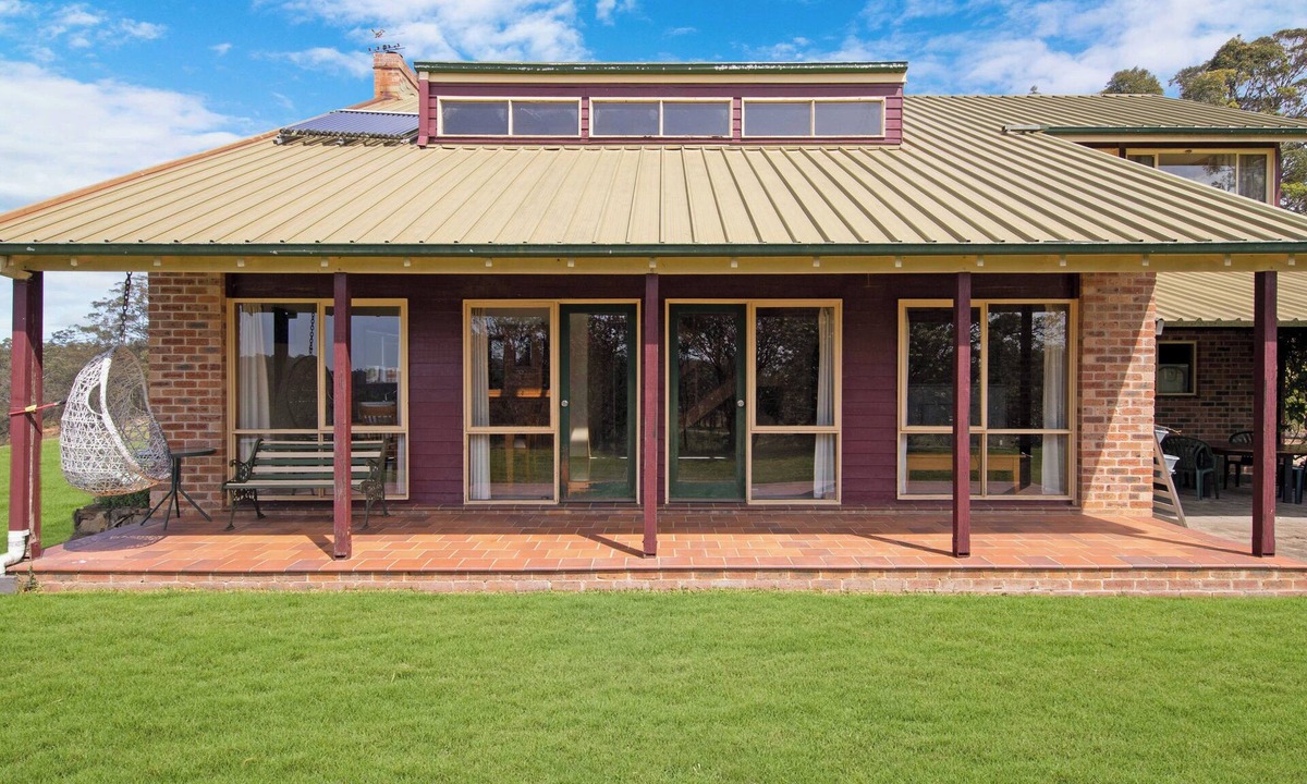 Batemans Bay Other | Relaxed and secluded 3 BR home on farm with river access and mountain views
