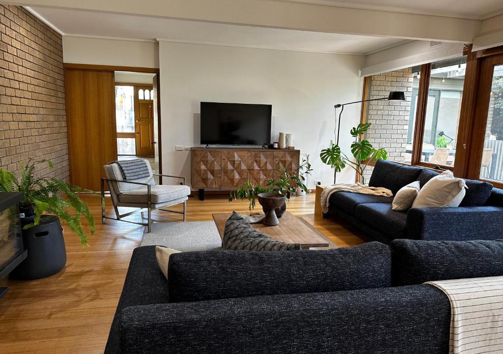 Mount Clear House | Relaxed and stylish -self check in, secure parking