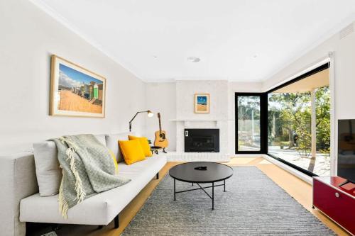 Mount Martha House | Relaxed Family Coastal Retreat in Leafy Mt Martha
