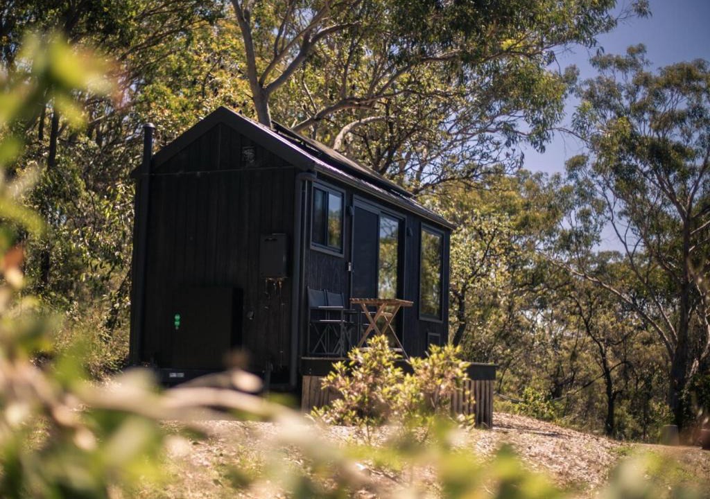 Mangrove Mountain House | Remote Off-Grid Cabin Hidden in the Bush - Yen