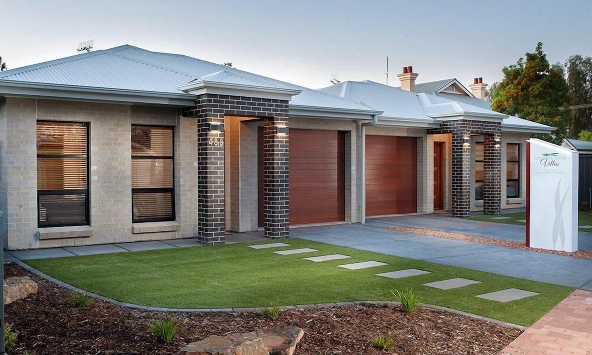 Renmark House | Renmark River Villas No 50 (with pool) - "The Potter Villa"