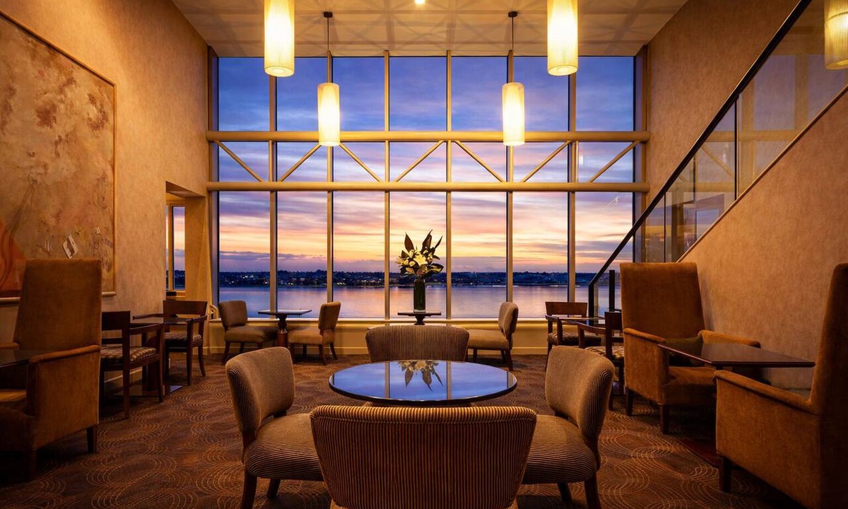 East Perth Hotel | Residence on Langley Park