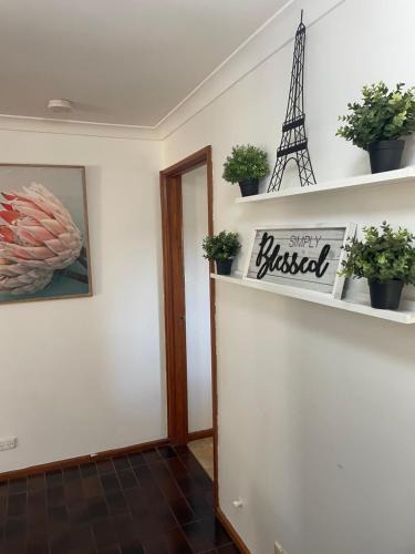 Lake Albert House | Rest, Relax and Recoup