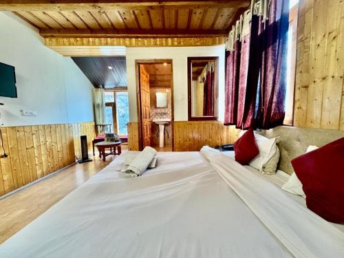 Old Manali House | Rise view